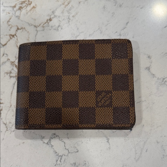 Louis Vuitton LV bifold Men's Wallet - Picture 1 of 12